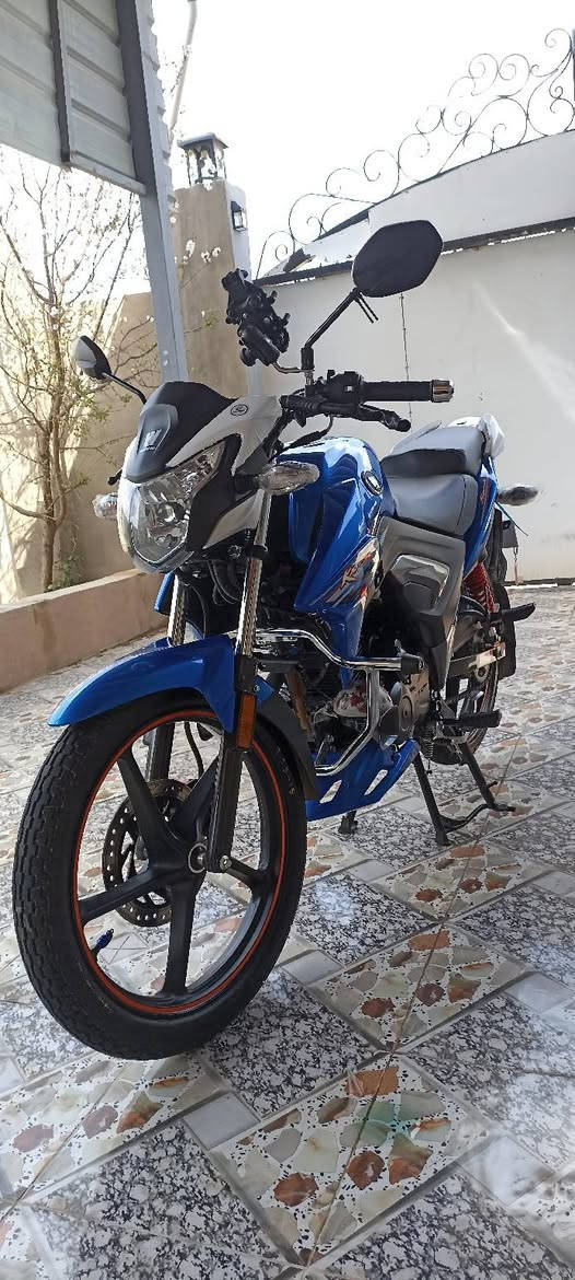 سلام عليكم 
هوجي 2023 مشدود قبل شهر
 مو مسجل فقط كمرك 
ماشي 1800حقيقي 💯
جلخ ما بي لون جويتي
السعر 16 ونص وبي مجال
الرقم *********** بي واتساب
