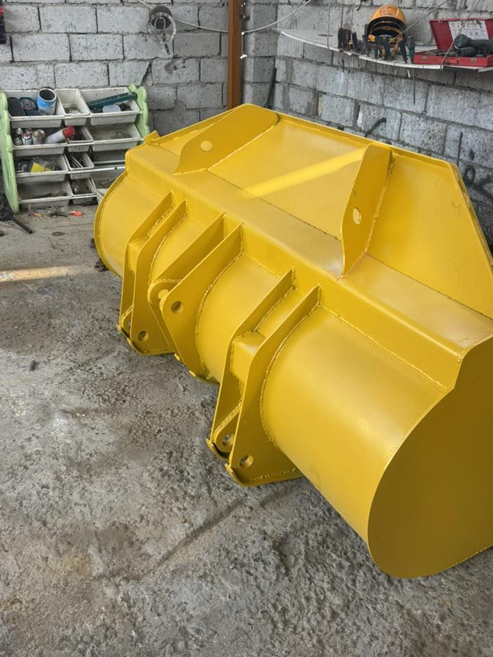 كيله كوماتسو 100 حديد ثقيل ظهر 8ملم
سجينه 25 ملم

طبق الاصل عن البلاد 

النجف

***********

***********
