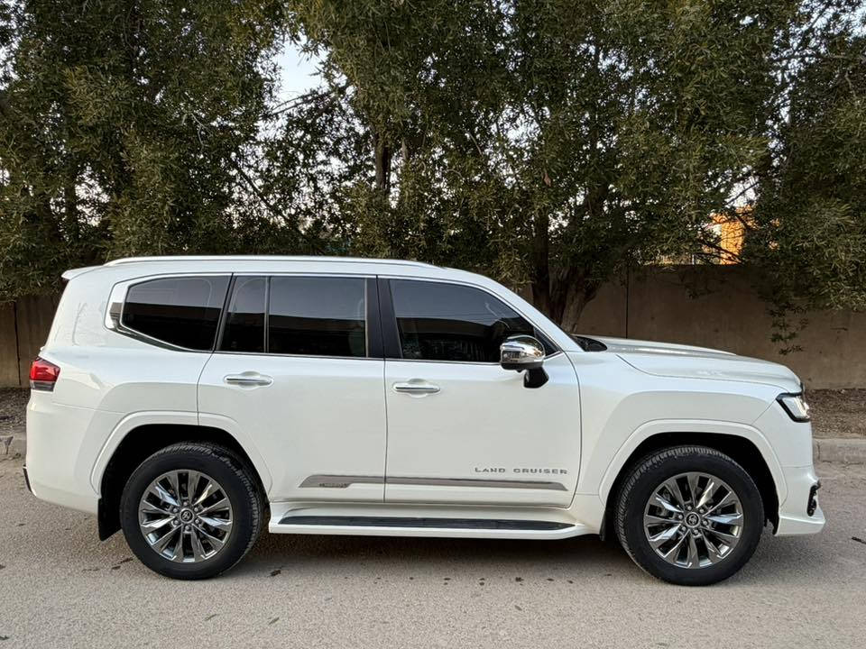 لاندكروزر VX لمتد موديل  2024 مكفولة كفاله عامه ماشيه 31 شركة ساس .. باج تظليل . مواصفات لايت عدسه متحركه كشن خزن ذاكره رادار كشنات الامامي ولخلفيات كهربائي تبريد تدفئة بالكشنات 3 شاشات سماعات جي بي ال 4 كامرات صندوك كهربائي جلد سياره فول مواصفات ل VX تجي فول . غراضها كلها موجوده هيتفونات بردات 2 بصمات 2 فحص هزه كله جديد تحويل ثاني يوم اي استفسار ***********
