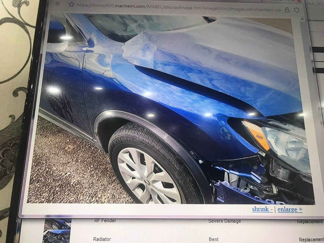 سيارة نيسان روج للبيع موديل 2020 محرك 2500 , 4 سلندر .....السيارة ماشية 72 الف كيلو متر السعر 160 ورقة وبيها مجال ......***********
