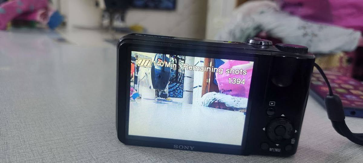 سلام عليكم ورحمة الله كامره سوني للبيع شغاله فول نضافه موضح بل صور سعر 100مكاني  الصدر توصيل موجود


**إذا كنت صاحب هذا الإعلان وتريد حذفه لأي سبب، رجاءا أرسل رسالة إلى الدعم الفني**