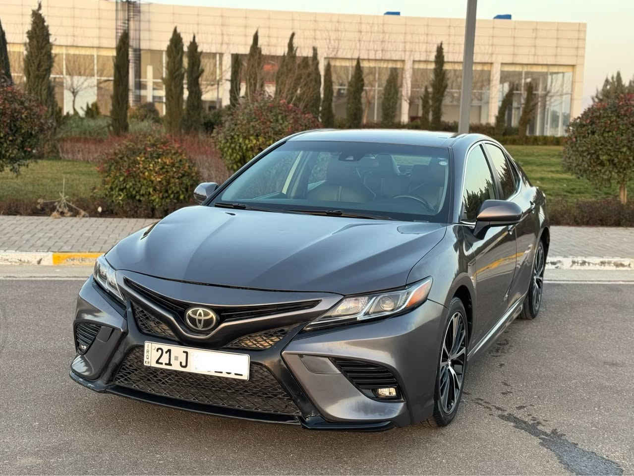 ￼تۆیۆتا کامری ٢٠١٨ SE بەناوی خۆمە سەنەوی تا ٢٠٣٠ تازەیە چوار تایەی تازە بێش و دوا تازە دامگرتوە هیچ نوقسانی نیە ***********سعری ١٥١ وەرەقەو معامەلە تەنها یەک پارچەی لێدراوە چوارپارچەی کلیەرە بێ ناوگرتن السليمانية, العراق
