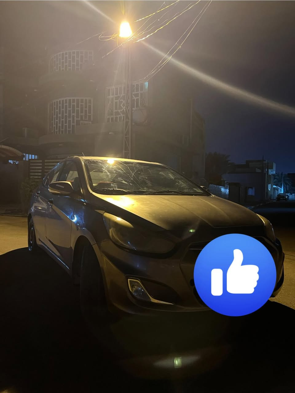 اكسنت 2013 خليجي ضربه بس جاملغ وبيها رقم ذيقار مالكها بلديوانيه سياره نضيفه ***********
