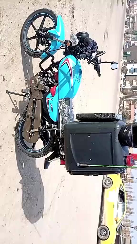 سلام عليكم دراجه شاينك جديد صرلي سبوعين من طلعته مشتغله دلفري سبوعين فقط وومتوازي عليه بيعته برغي واحد ما مفتوح بيه


**إذا كنت صاحب هذا الإعلان وتريد حذفه لأي سبب، رجاءا أرسل رسالة إلى الدعم الفني**