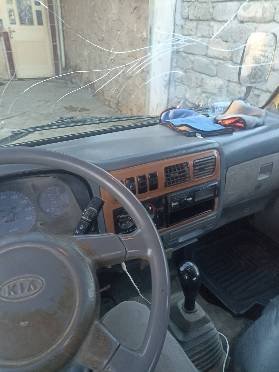 السلام عليكم
يوجد كيا بزون موديل ٢٠٠٢ أم الحاكيه  رقم صلاح الدين انكليزي 
سنويه لشهر الثامن ب٢٦ سياره كامله كير محرك اكسل شاصي شرط السعر ٧٣ بيها مجال حك الجيه العنوان بيجي 
للأستفسار ***********
