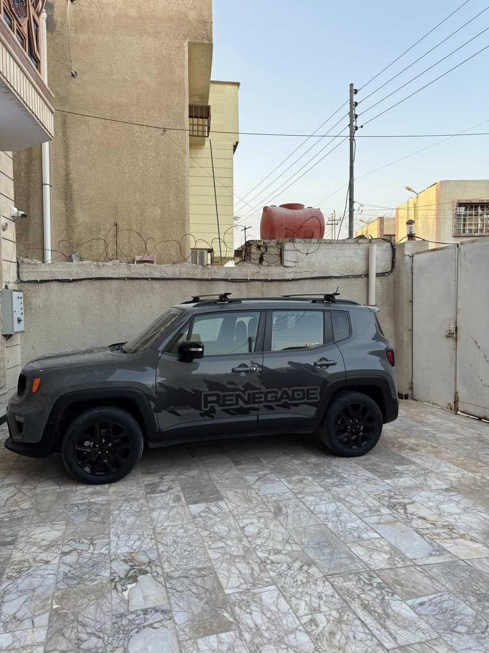 الوصف
سلام عليكم جيب رنكت 2022رقم بغداد الماني وراعيها بالبصره تحويل بالبصره ضربته جانبيه بابين صبغ ومدكر خلفي
تعديل
المواصفات
بصمه ابواب
كشن كهرباء
مثبت سرعه
سايد بريك بصمه
تحديد مسار
car blay شاشه كبيره
كامرا
حساسات
كير 9نمر
ماشيه 21ميل مال بيت غرفته بالكارتون مكينه كير حداديه تبريد تخم تاير كلا بالضمان والشرط سعرها
140 وبيها مجال لطيبين 
***********
مكانه البصره الزبير
