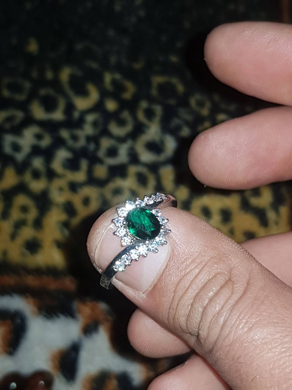 خواتم وسبحه للبيع قديمات واحد نسائي والثاني يماني رجالي فضه ٩٢٥ الرجالي سعره ٣٠ والنسائي ٢٠ والسبحه قديمه سعر ١٥


**إذا كنت صاحب هذا الإعلان وتريد حذفه لأي سبب، رجاءا أرسل رسالة إلى الدعم الفني**