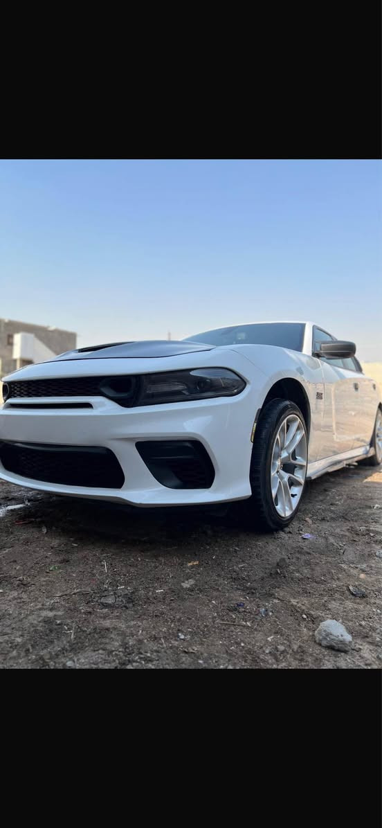 السلام عليكم: جارجر موديل 2019 للبيع 
رقم بغداد 
نوع السياره : RT فول ماعدا الفتحه 
صور الحادث بالمنشور
وعندي بيهة تقرير فحص 
—
المواصفات 
كشنات تدفئه وتبريد 
تدفئه وتبريد بالستيرن 
اوبشنات ومودات 
هيتر بالمرايه 
حساسات جانبيه 
حساسات خلفيه 
كاميرا خلفيه 
كشنات كهرباء 
وبعد بيها هواي مواصفات ماذكرهن
مكينه گير كفاله 
تبريد كفاله 
حداده حلوه 
السياره جاهزه مابيهة أي نقص ماعده كم ملاحظه بسيطه 
السعر : 165 وبيهة مجال 
مكاني البصره التنومه / 
رقم الهاتف / *********** البصرة, العراق
