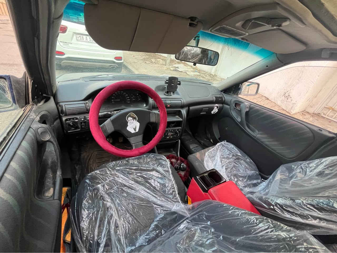 سلام عليكم 
اوبل استره للبيع ١٩٩٢ 
سياره جاهزة على الاخير 
حداديه فول بس يحتاج الها دبلات 
مكانها كربلاء 
0773*711*4359 كربلاء, العراق
