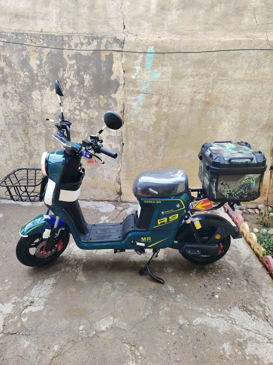 السلام عليكم اخوان ماطور نضافتو 100 من 100 جديد ماطور كلشي ماعوزو شي كدام العين السعر 450 العنوان موصل ***********
