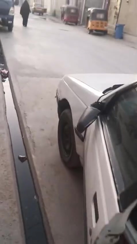 سلام عليكم للبيع بيجو موديل 2010 نضيفة خير من الله السعر 35 
للاتصال ***********
