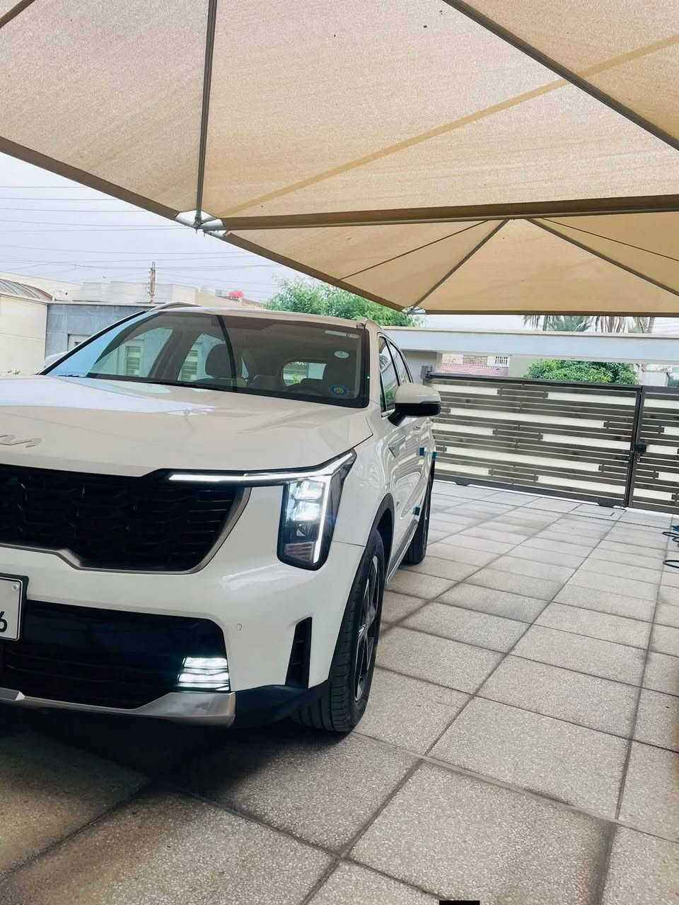 سورنتو ٢٠٢٤ خليجي
ستة سلندر 
كير ماوس 
اوتو هولد 
هند بريك بصمه 
صندوك كهرباء حساس امامي 
حساس خلفي 
ماشيه 27 الف 
شركه نم
مكفوله عد بارده باجاملغ الامامي شبر 
السعر ٢٩٧ بيهه مجال قليل 
***********
