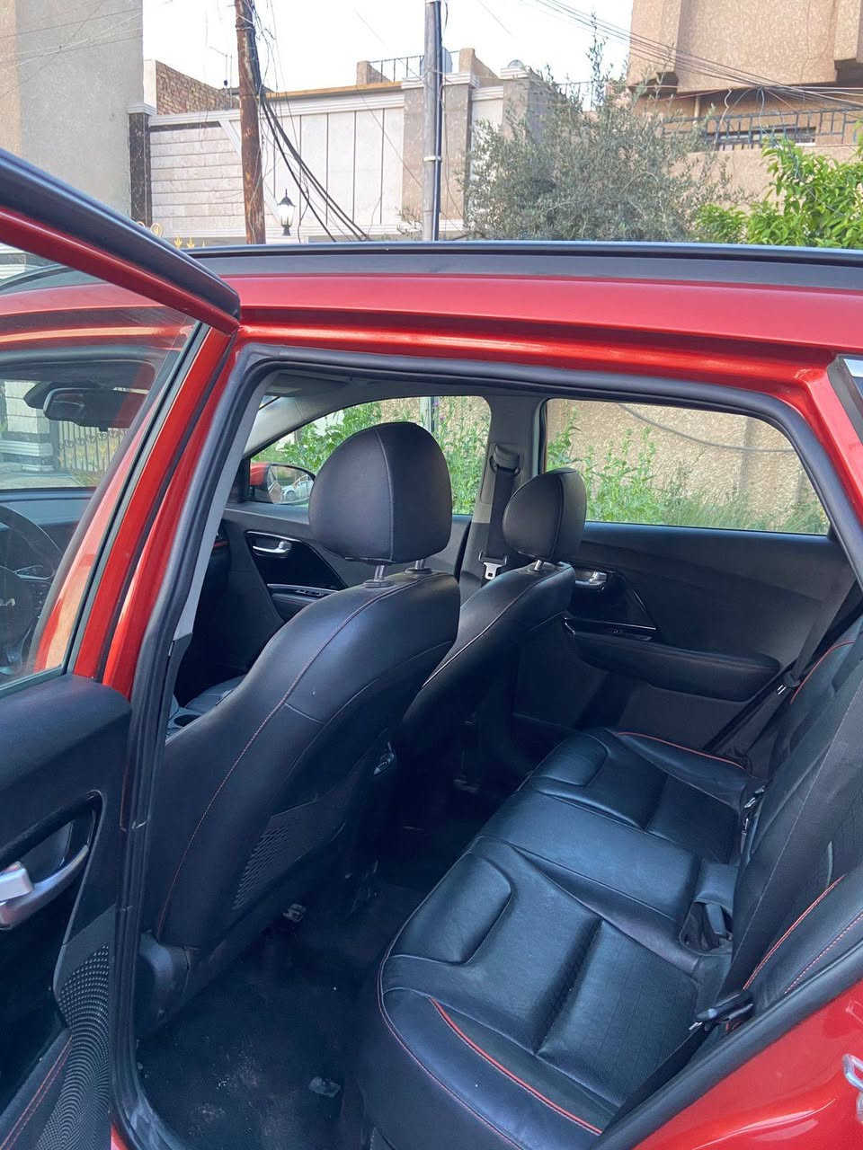 كيا نيرو هايبرد 2021 

فول مواصفات 
كشن السايق كهربائي وبيه 8 وضعيات تحكم 
مري كهربائية 
تحديد مسار 
فتحة 
ابل كار بلي 
مثبت سرعة 
كشنات جلد
اشاير بالمري 
حساسات امامية وخلفية
 عداد دجتل 
شفتات بالستيرن 
شاشة جبيرة 

رقم الشاصي 
Kndcc3Lcxm5478107
بس بنيد وجاملغ السايد ضررها يعني مواصل جوة تجي وتسوي السونار بيدك 
السيارة ب 150 وبيها مجال ان شاءالله 
مكاني بغداد المشتل ***********
