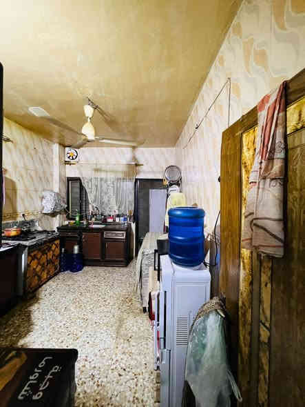 بسم الله الرحمن الرحيم 
دار للبيع مساحه 110م واجه. 5.50 نزال 20 
بناء نضيف جداً اضلع غير مشتركه 

📍موقع البيت غزاليه شارع مدير الأمن مربع قاسم نافوره من افضل المواقع في الغزاليه 📍👌

محتويات البيت 

🔴الطابق الأرض يحتوي على كراج + مدخلين صحيات خارجيه صاله + مطبخ + حولي 

🔴الطابق الثاني يحتوي على غرفتين نوم + خدمات 

الطابق الثالث يحتوي على بيتونه + سطح 

للأستفسار 

☎️***********☎️احمد الفلاحي
