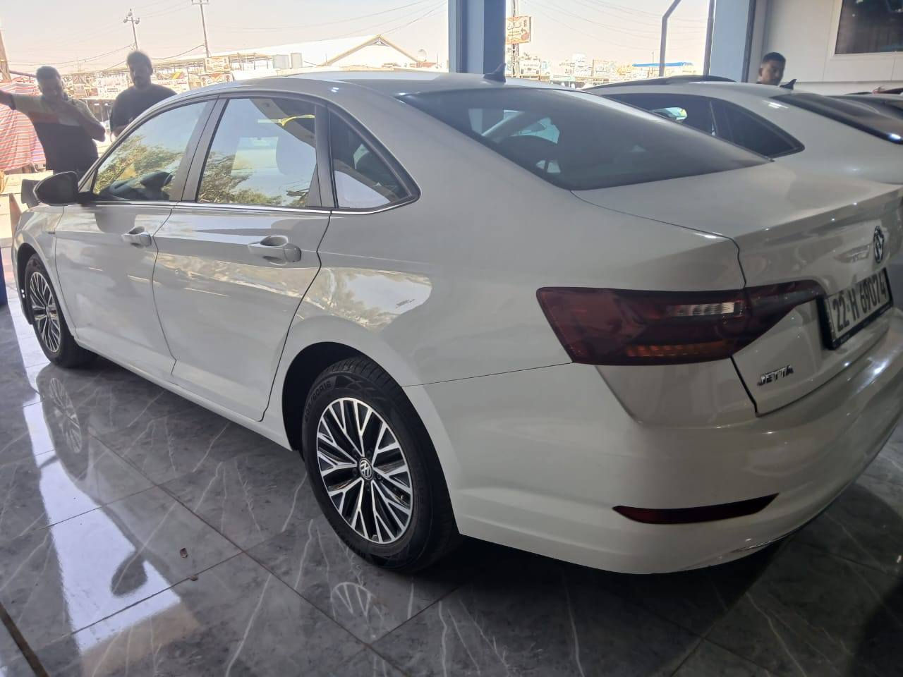 جيتا ٢٠١٩
فول مواصفات 
بانوراما بصمة 
رادار امامي خلفي وجانبي 
كشنات جلد 
هيتر كشنات 
هيتر مرايات
السيارة كلين بدون صبغ 
مكان السيارة موصل الأيسر 
السعر  ١٦٣ $
للتواصل  ***********
