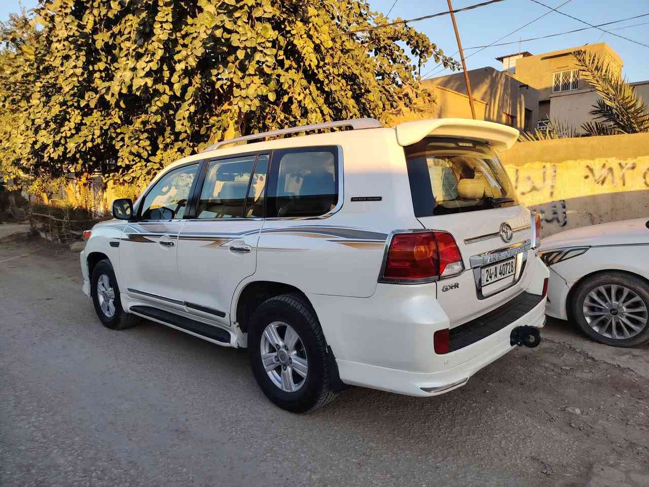 *********** 
لاندكروز
موديل ٢٠٠٩
مكفوله كفاله عامه
سياره جديد ومال بيت
تخم تاير تبريد ثلح سياره
 رقم دهوك انكليزي بسمي شخصينا
سياره فول فتحه مكينه جديد بيع مستعجل وجوه سوك مال واحد عنده ضرفه
وشراي يتصل ماجواب خاص مكاني بابل
