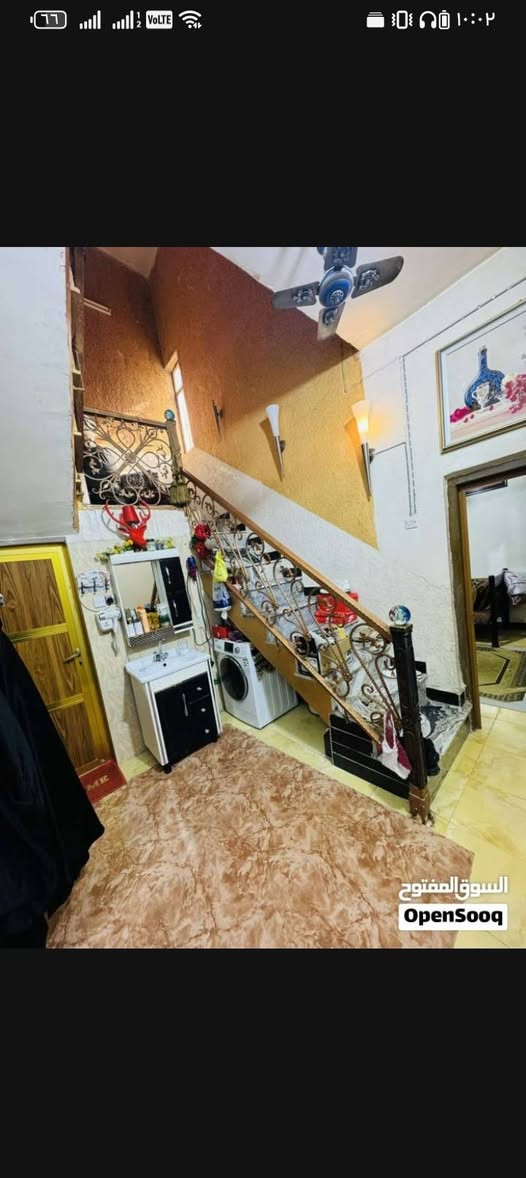 سلام عليكم
بيت للبيع امن داخلي
ملك صرف مساحه 100
قريب عل شارع العام
البيت بصف الركن
عرض شارع 15م
البيت طابقين

3غرف حمام مطبخ وصاله ديوانيه وكراح
بيت قريب عل كلشي موقعه حلوه
السعر 165 وبي مجال لشراي
ايستفسار هذه رقمي واتساب *********** البصرة, العراق
