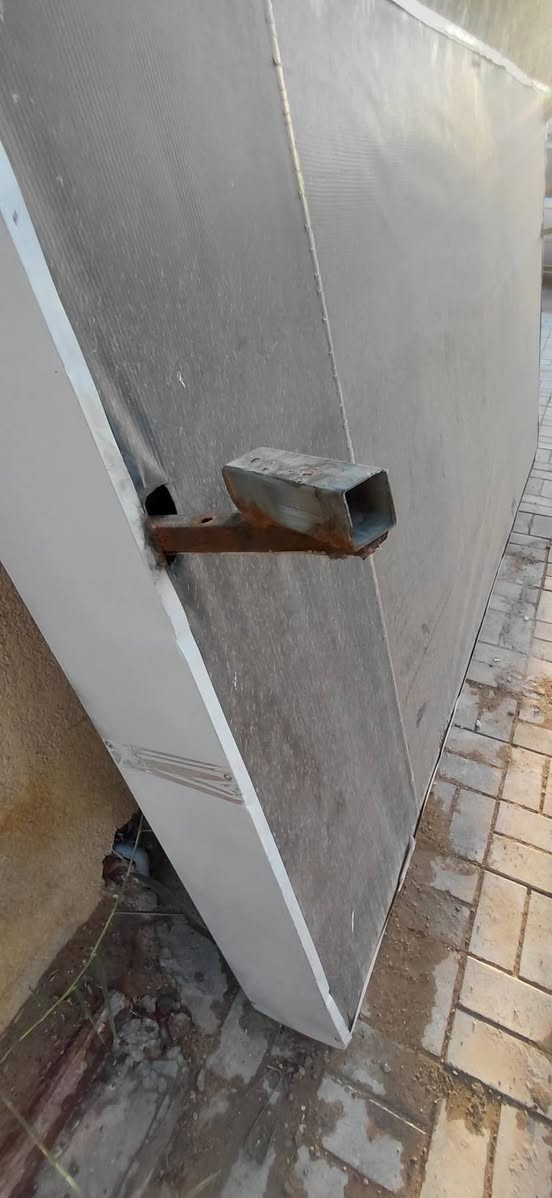 قطعة اعلانية كامله للبيع تحتاج فقط تبديل بوستر
السعر 285 الف وبيها مجال
العنوان كربلاء
للأتصال
***********
***********
