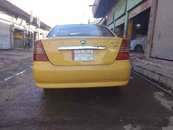 السلام عليكم لافان 620 جاهزه من كلشي
موديل 2011
محرك زائد كير كورولا 
لا صرف ولا نفخ شرط 
شرط الوكاله والتحويل 
 كاربون بنزين بيها مشروع وطني السياره
كهربائياتها كلها شغاله السعر 38ورقه وبيها مجال للاستفسار
على هذا الرقم ***********
