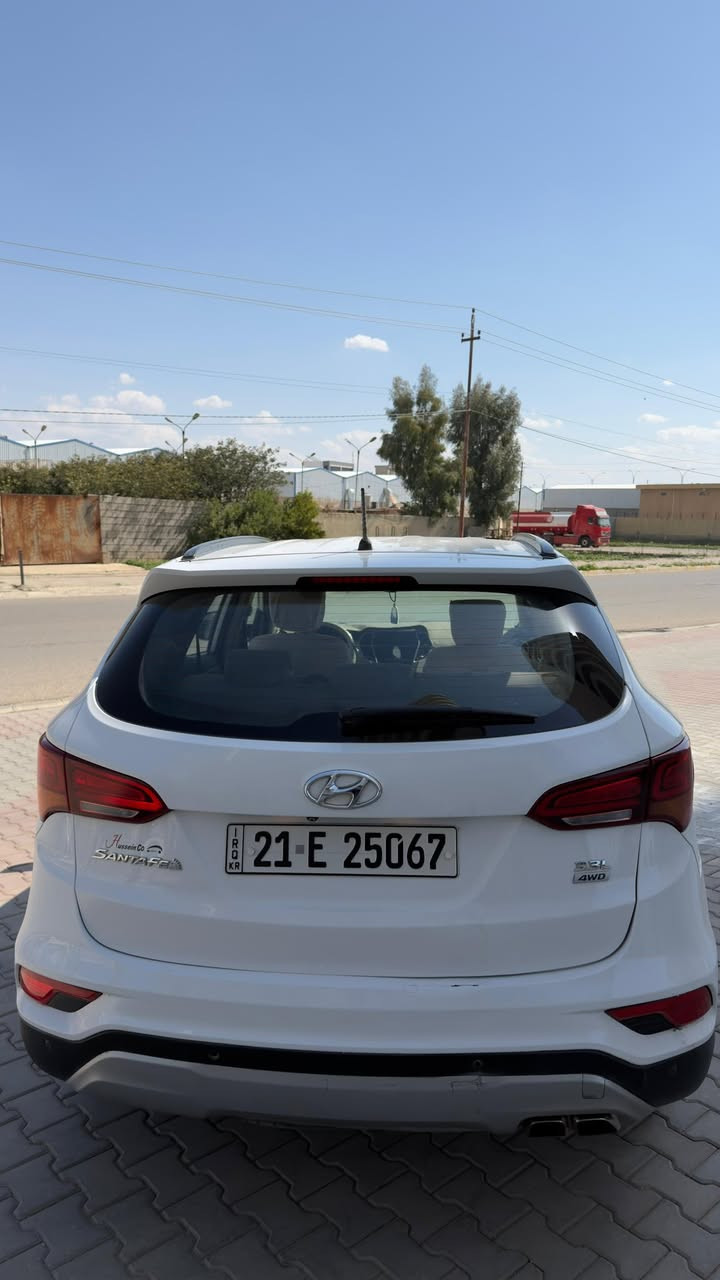 سلام عليكم سنتافي خليجي 2017 (4WD)فور ويل كلين فقط بارد واحد ✅
6 سلندر المرغوب 3.3 لتر 
سنويه جديده 2031 و شرط تحويل
كير و محرك شرط لا صرف لا بخار 

ماشاالله جديد جداً مواصفات معروفه 
 داخل بيجي كشنات جلد لوك سايق كهرباء
7 راكب تبريد مركزي تحكمات سترين جهتين 
شاشه و كامرا و حساسات خلفيه 

غرامات صفر و شرط تحويل ثاني يوم 
سعر 212  و بيها مجال لشراي و خادم لطيبين 

مكان سياره كركوك ***********
