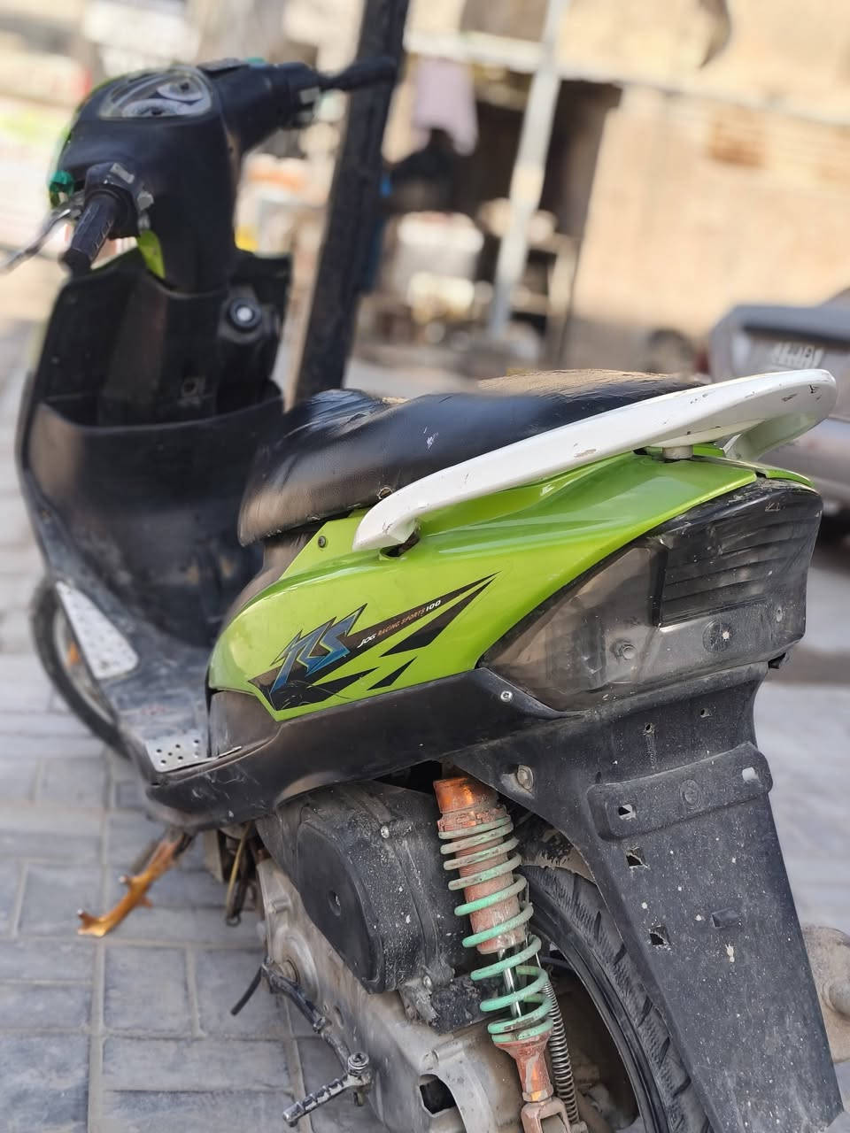 السلام عليكم دراجه ماكس عدله بوشه ٤٩
مديل ٢٠٠٣ نضيفه الدراجه سلف هندر لايتات دبل اشاره كهربائياتها شغاله كبل لشارع بس مستعجل على بيعتها الله وكيلكم سعرها ٤٠٠ الف مكاني كربلاء الحر حي العسكري
الرقم *********** متواجد على الخط
