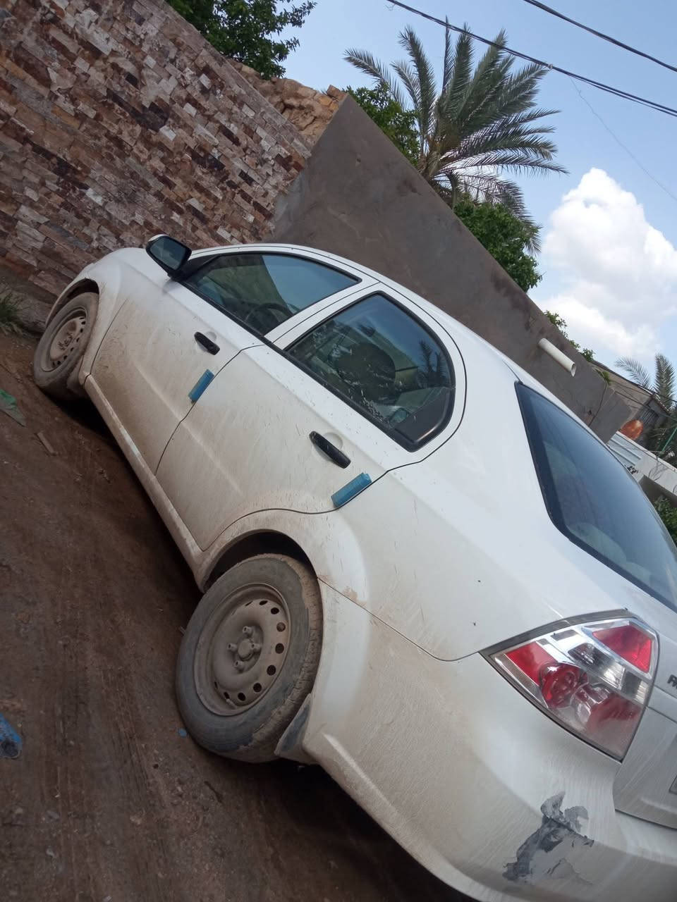 السلام عليكم افيو موديل 2011 خليجي محرك 1600 كير اوتماتيك جام كهربائي بيه مكانات صبغ  سيارة حلوه وجاهزه للبيع او المراوس بسياره عاليه تخم تاير ياتري تدفئه وتبريد كهربائيات كله شغاله السعر المطلوب 68 ورقة للاستفسار الاتصال على الرقم *********** واتساب موجود
