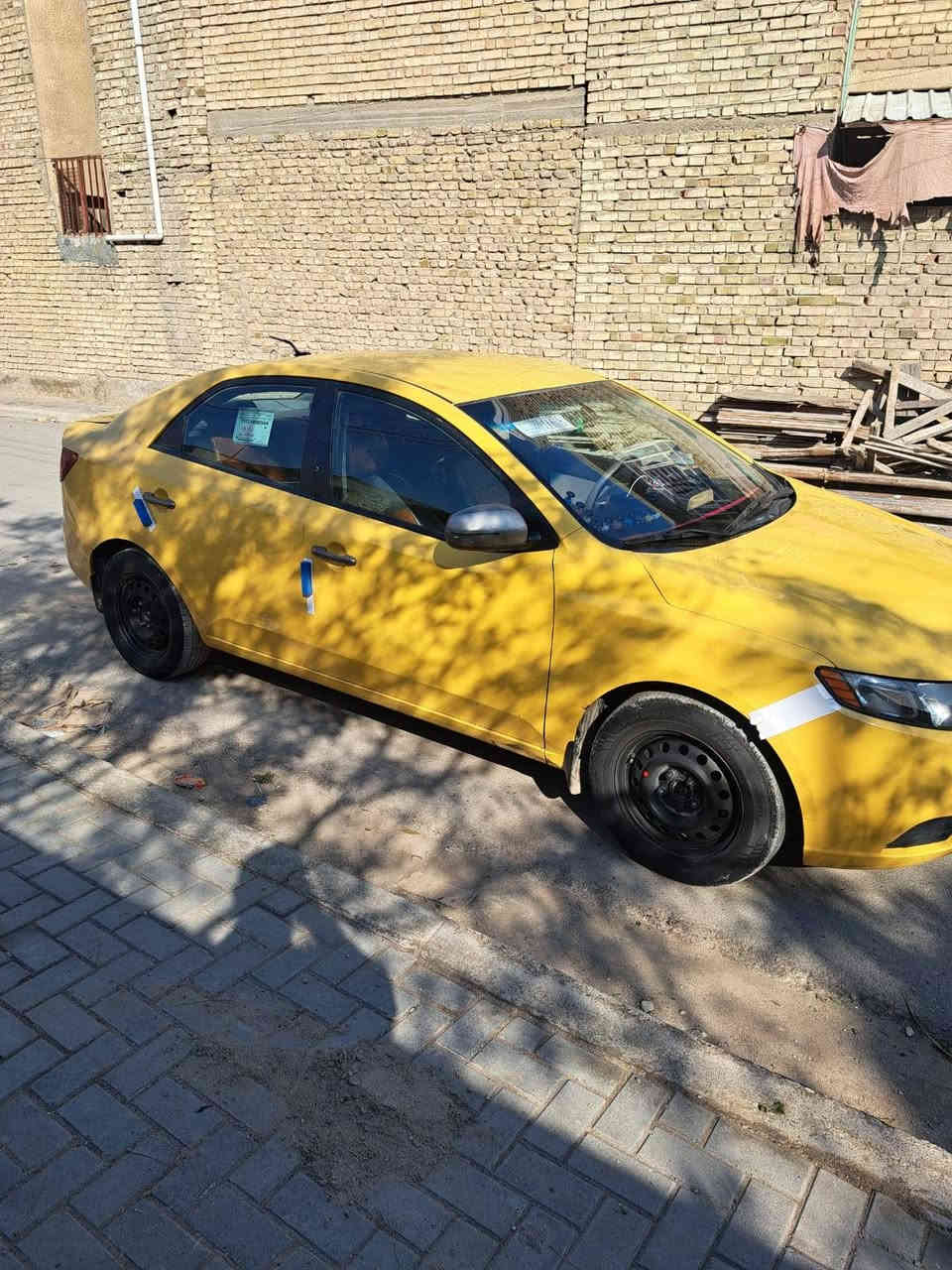 سلام عليكم كيا فورتي 2012 وارد امريكي مكينه 2000 دوش تحكم ستيرن اشاير بل مري  حادثهه جاملغ خلفي ايمن سيارة جاهزة كير مكينه تبريد صدر 80 بل ميه هيئه غرامات مصفرة تخم تاير مكان سيارة بغداد العبيدي *********** سعر 88 بيهه مجال بصيط
