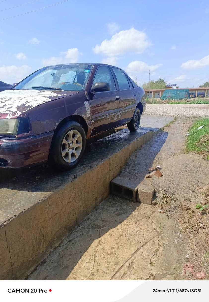 سيارة الالنترا للبيع موديل 93السنويه جديدة نهايته ل29صاحبها موجود المحرك بي خيط بخار وگير مابي شي 
السعر 20وبيهه مجال 
الاتصال ،***********
المكان ،ديالى الخالص
