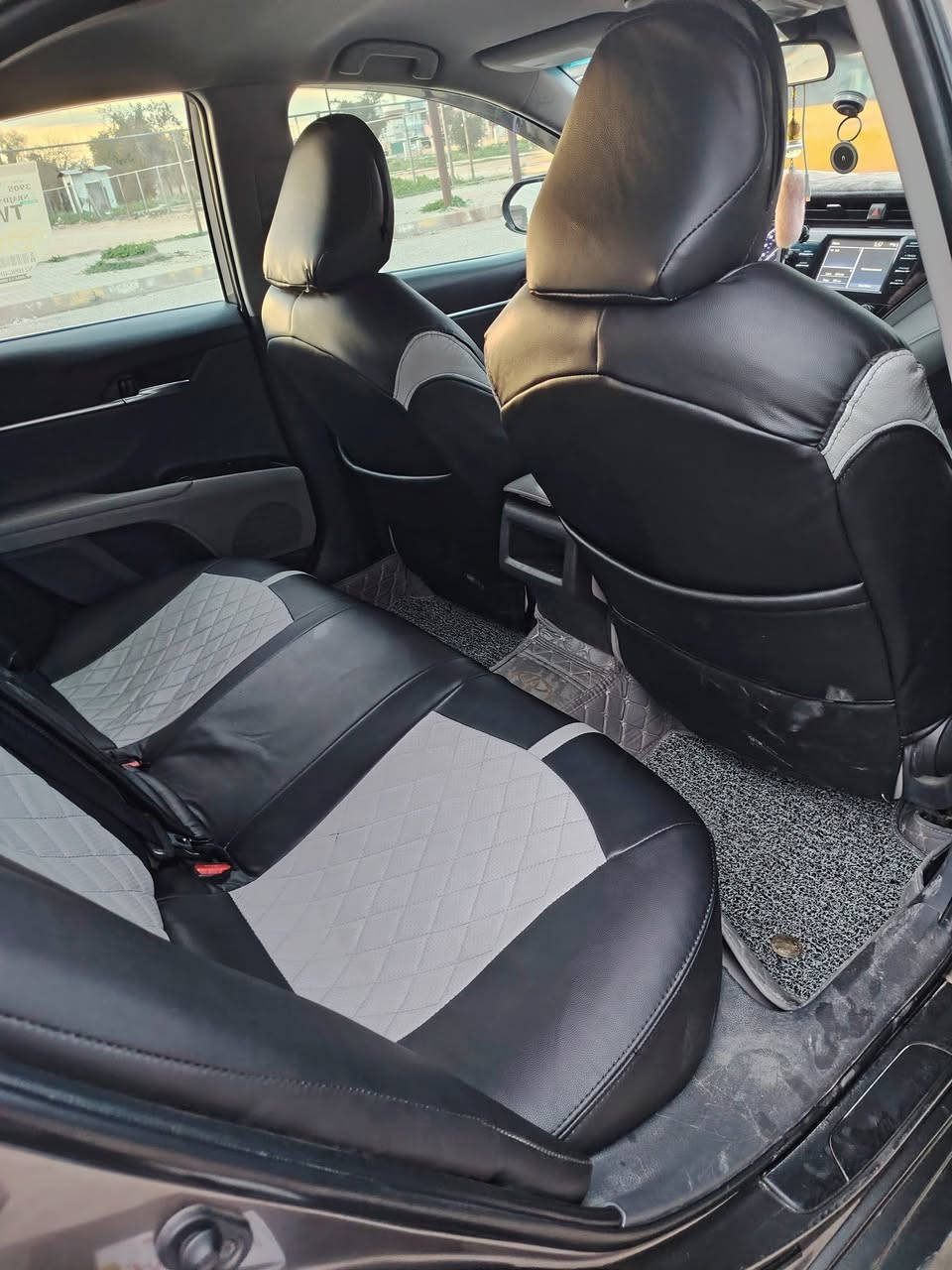 السلام عليكم
كامري موديل ٢٠١٩ SE  رقم أربيل هسة جديدة سنويه ا٢٠٣١ بجم كبس بدون ايرباك بدون تبديل الضرر خلفي جاملغ خلفي صبغ أو ربع الصندوق صبغ أو اكو  تعديل بارد قليل
السعر ١٧٥  رقم الهاتف *********** المكان كركوك
