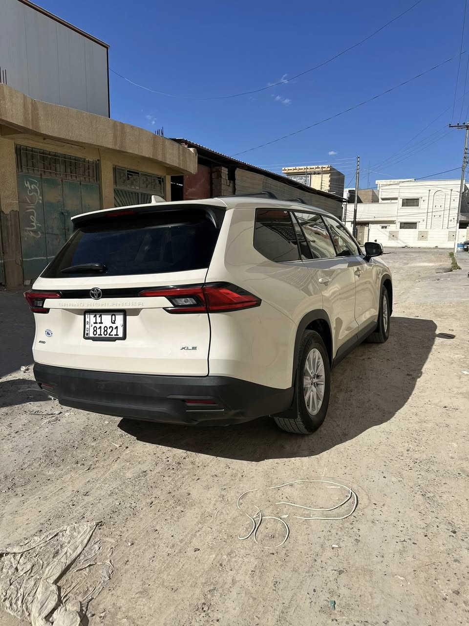 السلام عليكم للبيع
تيوتا كراند هايلاندر 2024 

مواصفات xle 

ماشيه 39053km
حادث  بنيد ودعاميه ارباك طاك مراجعات سستم  اصلي 
دعاميه مبدله 
 7 راكب 
رقم بغداد 
مواصفات 
شاشه كبيره
كامره 
بصمه  
الاربع بيبان بصمه 
دخول ذكي 
رادار امامي 
رادار خلفي 
وادار جانبي 
نقطه عمياء 
جلد 
تدفئه كراسي 
كراسي كهربائيه اماميه تحكم  
ثلاث قطع تبريد 
منفذ شحن ٦ مكانات 
شحن 
تشغيل عن بعد 
صندوق كهرباء 
وضعيات قياده ايكو سبورت نورمال نزول منحدرات  
داخل جلد بيجي
الارضيه مغلفه كله 
مغلف شامون اصلي
بردات خلفيه 
السياره جديده ونظيفه  وبعد بيه هوايه مواصفات فول ماعده بنوراما 
السعر 34500$  وبيه مجال  
رقم
***********
