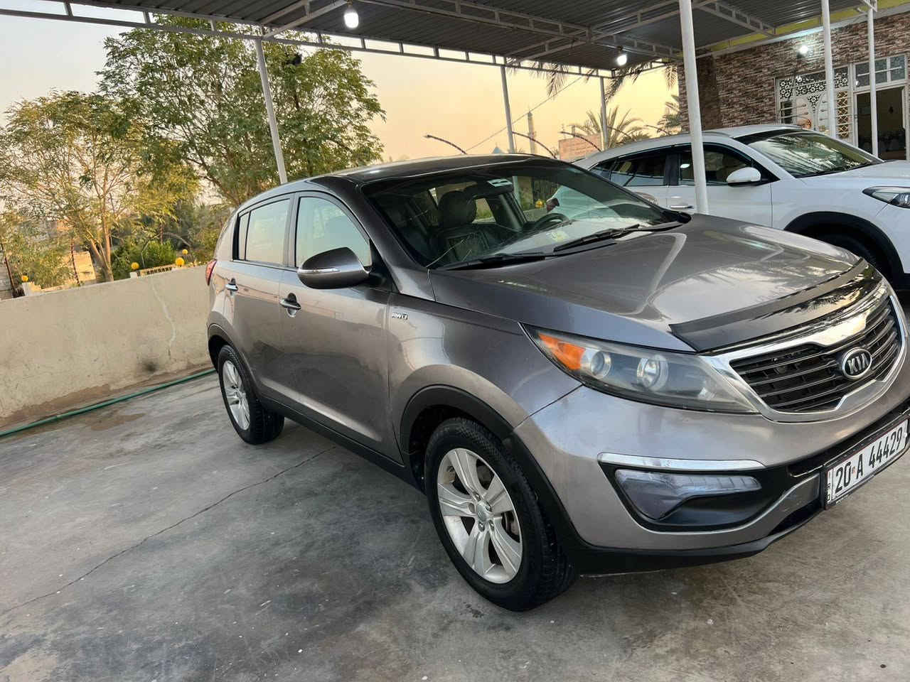 السلام عليكم اخون عندي هاي سيارة سبورتج ٢٠١٢ أمريكي محرك ٢٠٠٠ دوش المرغوب سيارة بيهة قطعه وحده صبغ شرط كفاله من الدواخل رقم ديالى دولي تحويل ثاني يوم محرك وكير وصدر امامي خلفي مكفولت سيارة جديد مال جناي سعره مناسب سيارة بيهة باردت بصيطت مكاني ديالى بعقوبه شراي يتصل ويدلل وهاذة *********** السعر ب ١٢٣ وبي مجال شراي يتصل ويدلل
