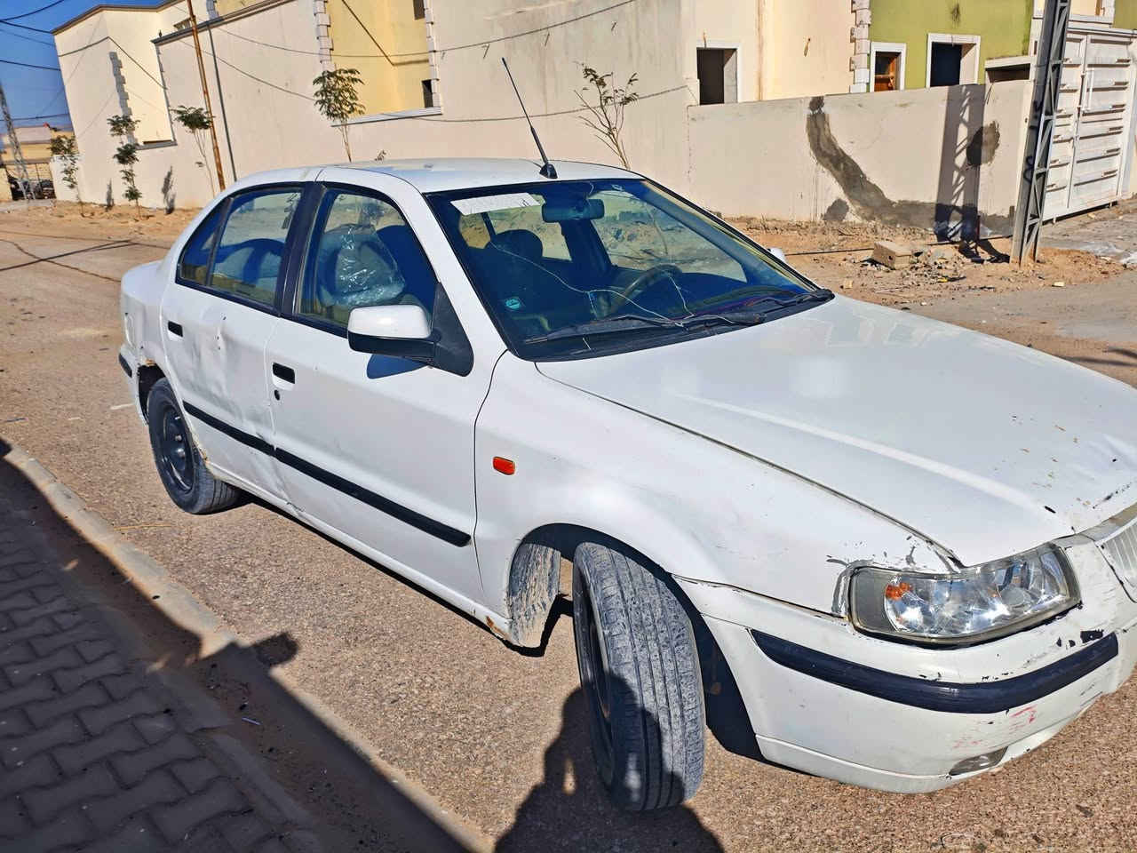 سمند للبيع نظيفه لون ابيض رقم مثنى السياره مداور ثاني يوم بسمك سعره مناسب جدا سعره 28ورقه مع المجال البسيط لتواصل على الواتساب ***********
