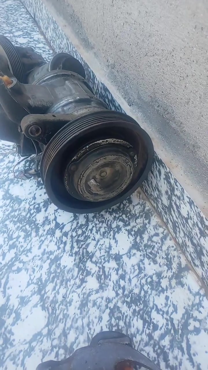 كير 2 ونص 3 خطوط جديد شرط  
باور جديد0 سلف جديد كلج مروحه جديد
عقل وضفير 2 ونص جديد السعر شلع 7 وراق
هاذه رقمي *********** 
دينمو شغال كمبريسر تبريد شغال ديلكو وتخم واير بلك اصلي 
تخم نوزلات وثلاجه 2 ونص جدد شرط
العنوان العماره المجر الكبير
