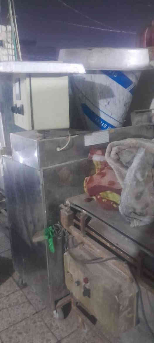 سلام عليكم معمل كامل فرن دوار يراني وياه ثالث عرباين طاوليات(40)×(60) فرن غازي عجانه عراقيه نص جبس وخلاط كيك كساره مال فستق مولده كيا ثالث ميوزه ميزين استيل ميز خشب قطاعه مال صمون كهربائي البيع كالهن شالع ستفسار على هذا رقم (***********)
