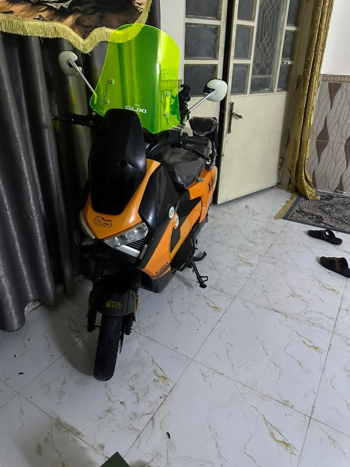 السلام عليكم.
.دراجه (سيزر ليو ) جيل ثاني اصدار _X MAX_ السرعه _75_ ..الملف _2000_ SPORT
..دراجه غنيه عن التعريف
...بطاريه ليثيوم فوسفات الحديد 50A
بصمه+سويج+كارت تشغيل...قفل سكيورتي..تشغيل عن بعد وجهاز مانع سرقه....مخرج شحن  تايبسي+USP...نظام .APS.امامي ...شاحنه اصليه تدعم الشحن السريع والأيقاف الذاتي عند امتلاء البطاريات...
السعر (مليون و175) قفل ...
مكاني......  بغداد حسينيه الراشديه  مقابل مستشفى حماد شهاب
الشراي يتصل.....واتساب موجود
***********
