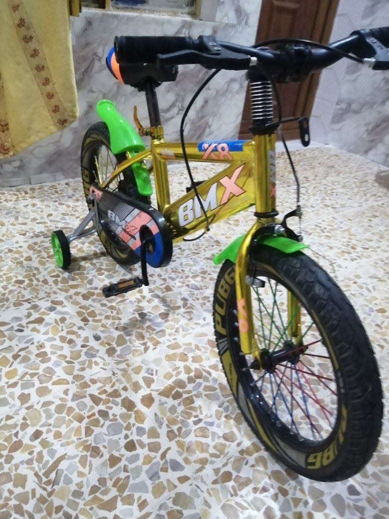 السلام عليكم
بايسكل اطفال حجم 18 🚲
 ( مستعمل قليل اخو الجديد )
 السعر 40 الف قفل 🔒 
{ مگلف بالنشر ✍️ }


**إذا كنت صاحب هذا الإعلان وتريد حذفه لأي سبب، رجاءا أرسل رسالة إلى الدعم الفني**