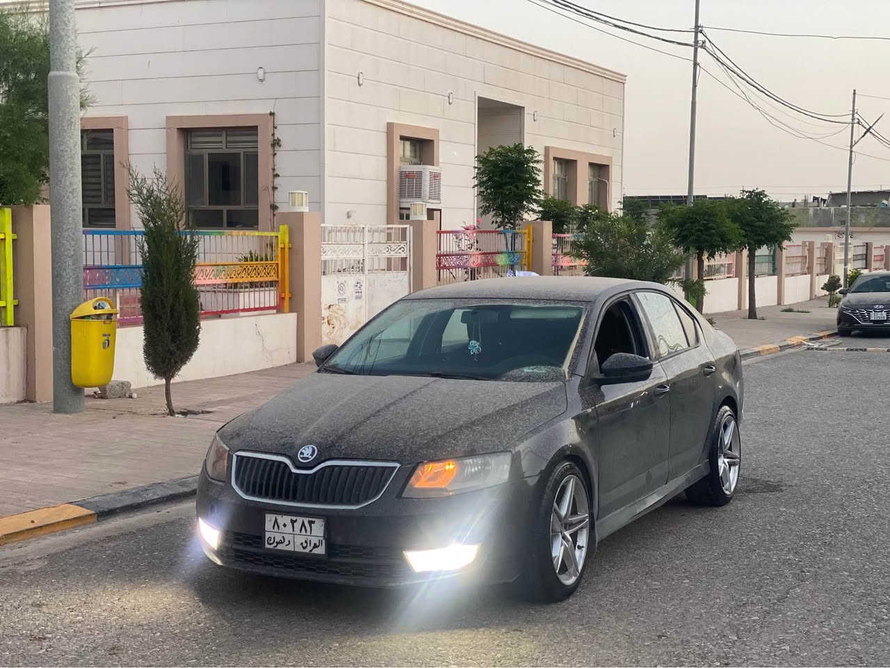 سکۆدە ئۆکتاڤیا
مۆدێل ٢٠١٤
مەکینە ١٨ تۆربۆ 
پێش و پشتی تازە توند کراوەتەوە 
٤ تایە و ویلی پاکی لە ژێرە 
گێڕ مەکینە بە شەرتی دە فیترەی 
تەبرید لەسەر سویچ تەبرید مەرکەزی 
قەپات مواسەفات بەس سلایت نییە
سبوخ حامه پيش وه پشتي كه پسه
١٥ وه ره قه خرامي له سه ره پاش محمله ده ي گه رينموه 
نرخي ٧٠ وه ره قه وه مه جال ياني ٥٥ وه ره قه ده مي ني ته وه 
***********
*********** أربيل, العراق
