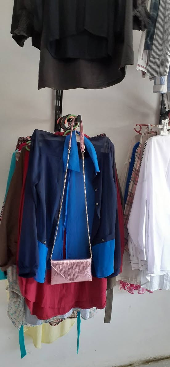 الفرح للبالة الاوربية حي المعلمين شارع المخظر 
قرب خياطة البتول


**إذا كنت صاحب هذا الإعلان وتريد حذفه لأي سبب، رجاءا أرسل رسالة إلى الدعم الفني**