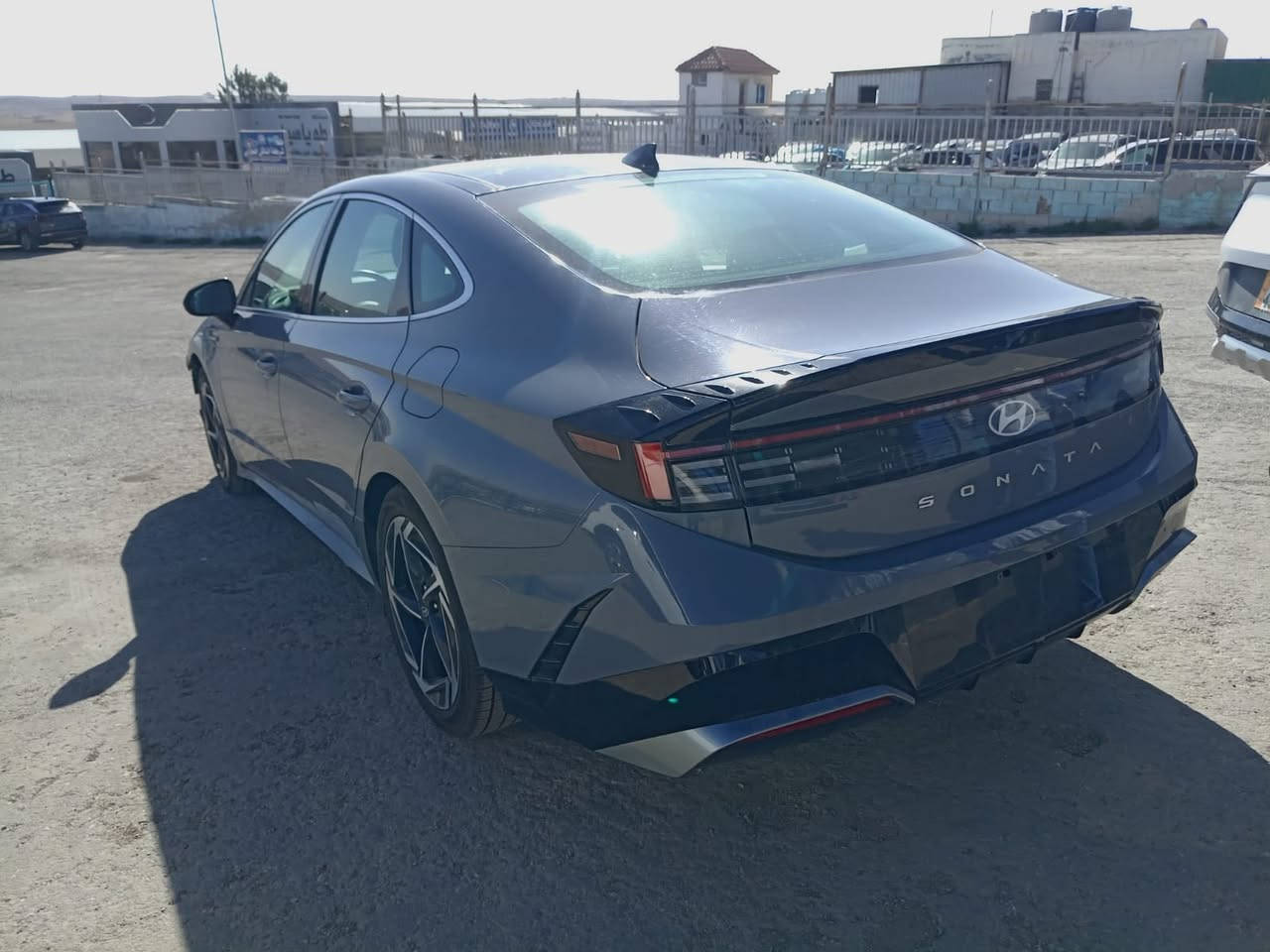 سلام عليكم🌹🌹🌹.                        نوع السيارة /هونداي سوناتا.🌹🌹❤️.                    الموديل/ 2024🌹🌹🌹.             المواصفات بنوراما / فول🌹.                                                                               السيارة موجودة في المنطقة الحرة الاردن.                                                                السيارة تدخل على كتاب شهداء  او كمرك.                                          رقم الهاتف / ***********/ اتصال او واتساب.                       .                                 🌹🌹🌹❤️❤️🌹🌹❤️❤️🌹🌹❤️❤️🌹🌹
