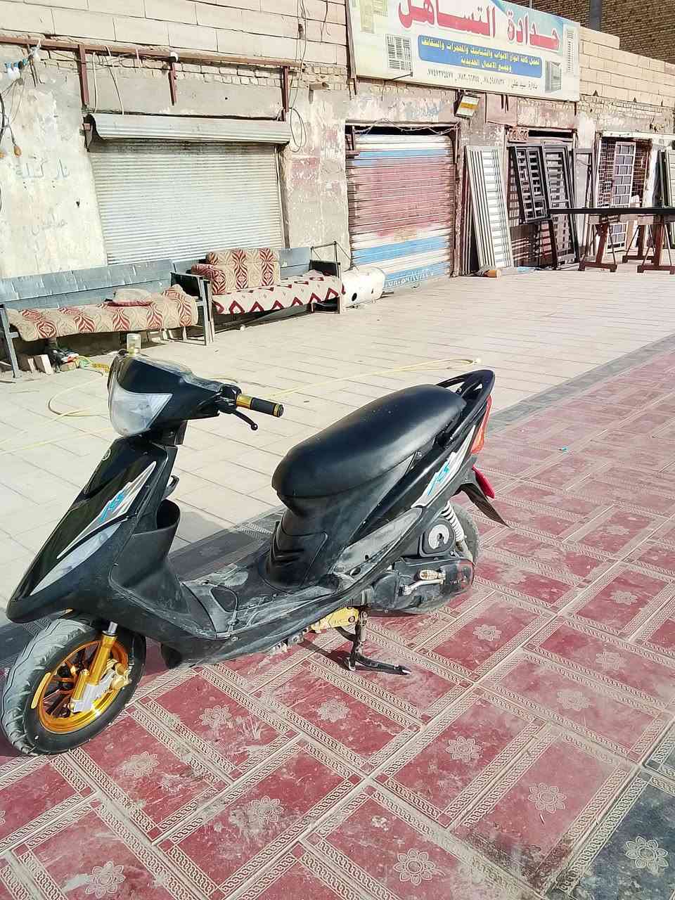 سلام عليكم اخوي دراجه للبيع مزوده تزويد خارجي سعر 
750بيه مجال مكاني ناصرية مركز  رقم الهاتف *********** واتساب ( مفتوح) ولفات
