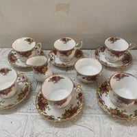 سيت شاي • رويال البرت لوك • ١٤قطعة