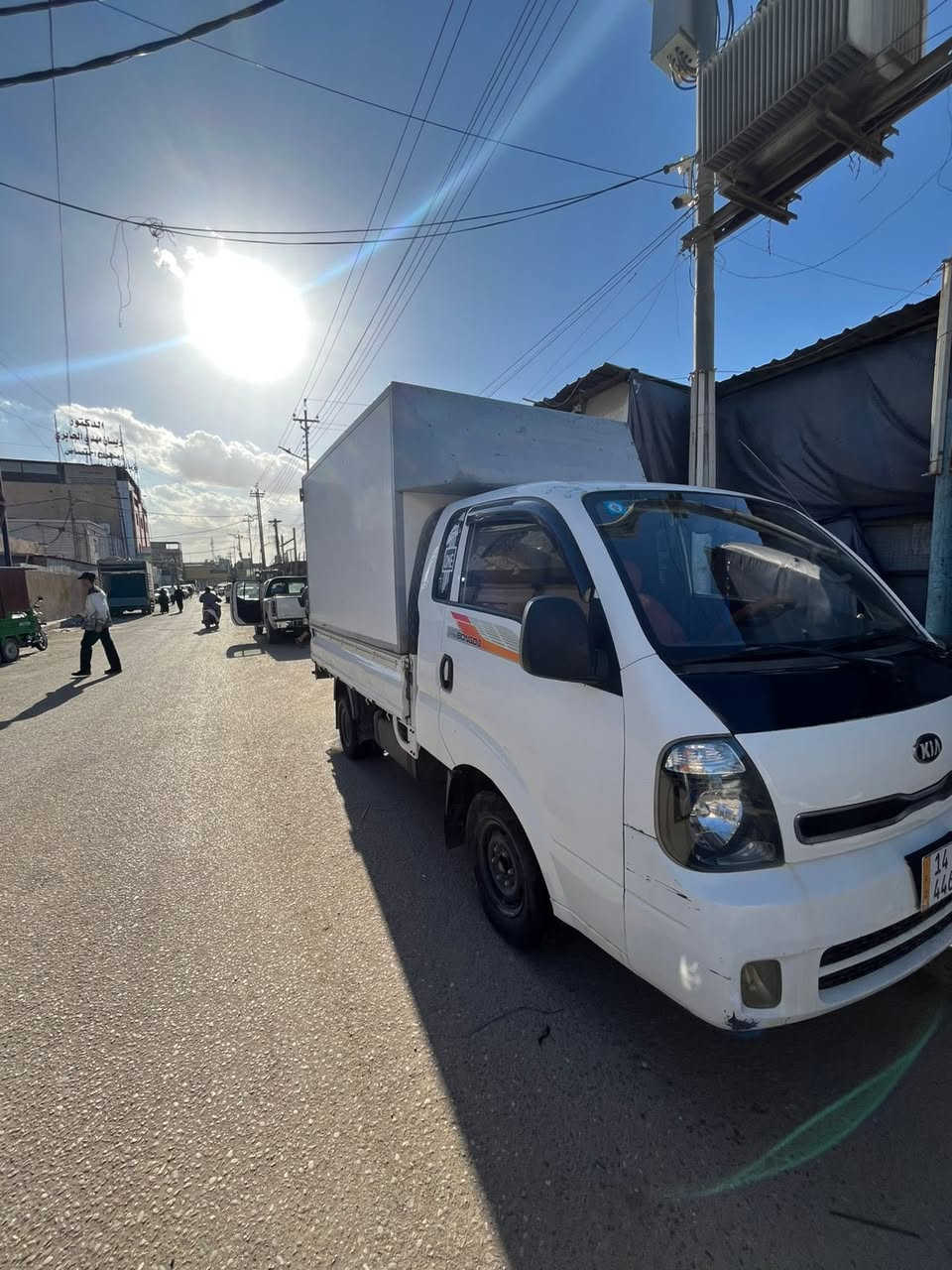 السلام عليكم
بنكو مديل 2016
مفتوح
مكينه كير كفاله
سياره نضيفه 
بيه صبغ قليل ارباع البيبان بدون ضربه
رقم بصره باسمي
ضريبه مصفره
مكانه بصره
سعر 110 مجال قليل كلش
***********
