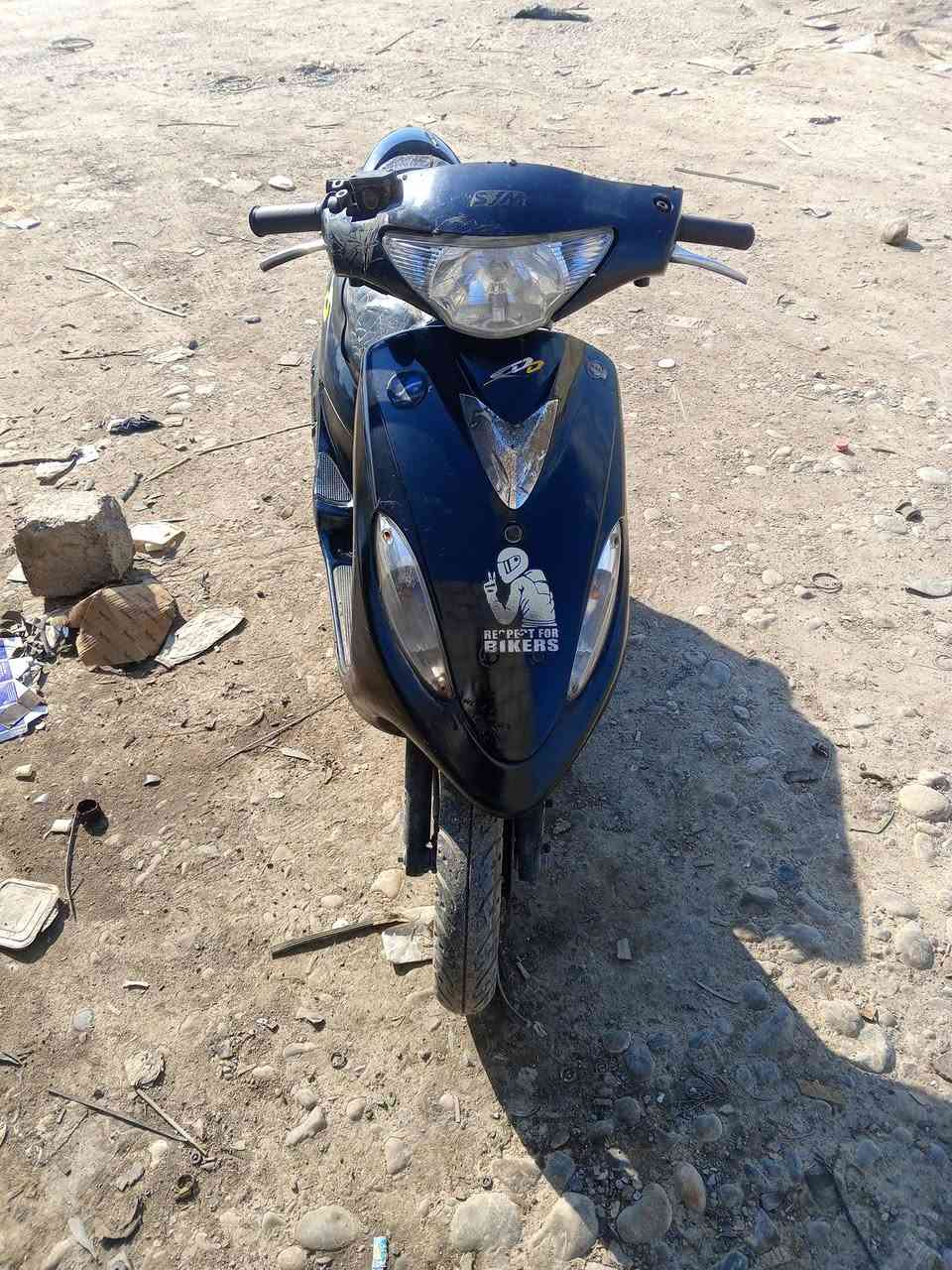 موطور للبيع فرخ اكزز السعر خاص او اتصال ***********.مكاني حمام العليل
