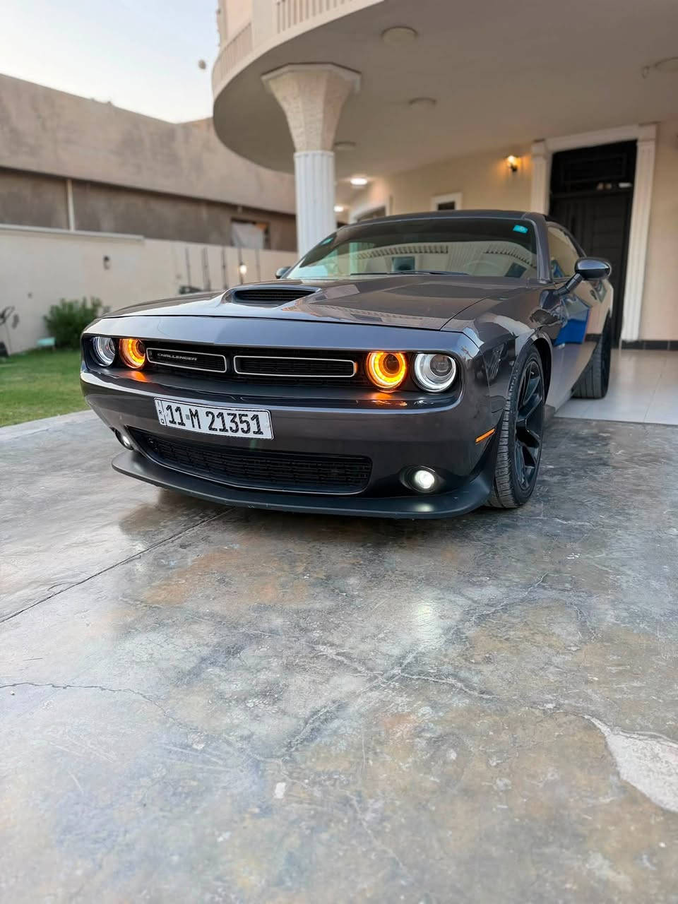 للبيع 
جالنجر 
موديل 22
                                                                              5700 RT
ماشيه 39 ميل 
السياره كلش جديده 
حادثه جاملغ وبنيد وقطعتين صبغ 
كير مكينه كفاله 
عليه برمجه وفتح فصله يم ايكل 
سقف روز رايز 
واناره محيطيه 
ويل مال اس ار تي 
نصبته حلوه ومال جناي 

عنوان بغداد 

السعر ١٧١ وبيه مجال بسيط 

رقم ***********
