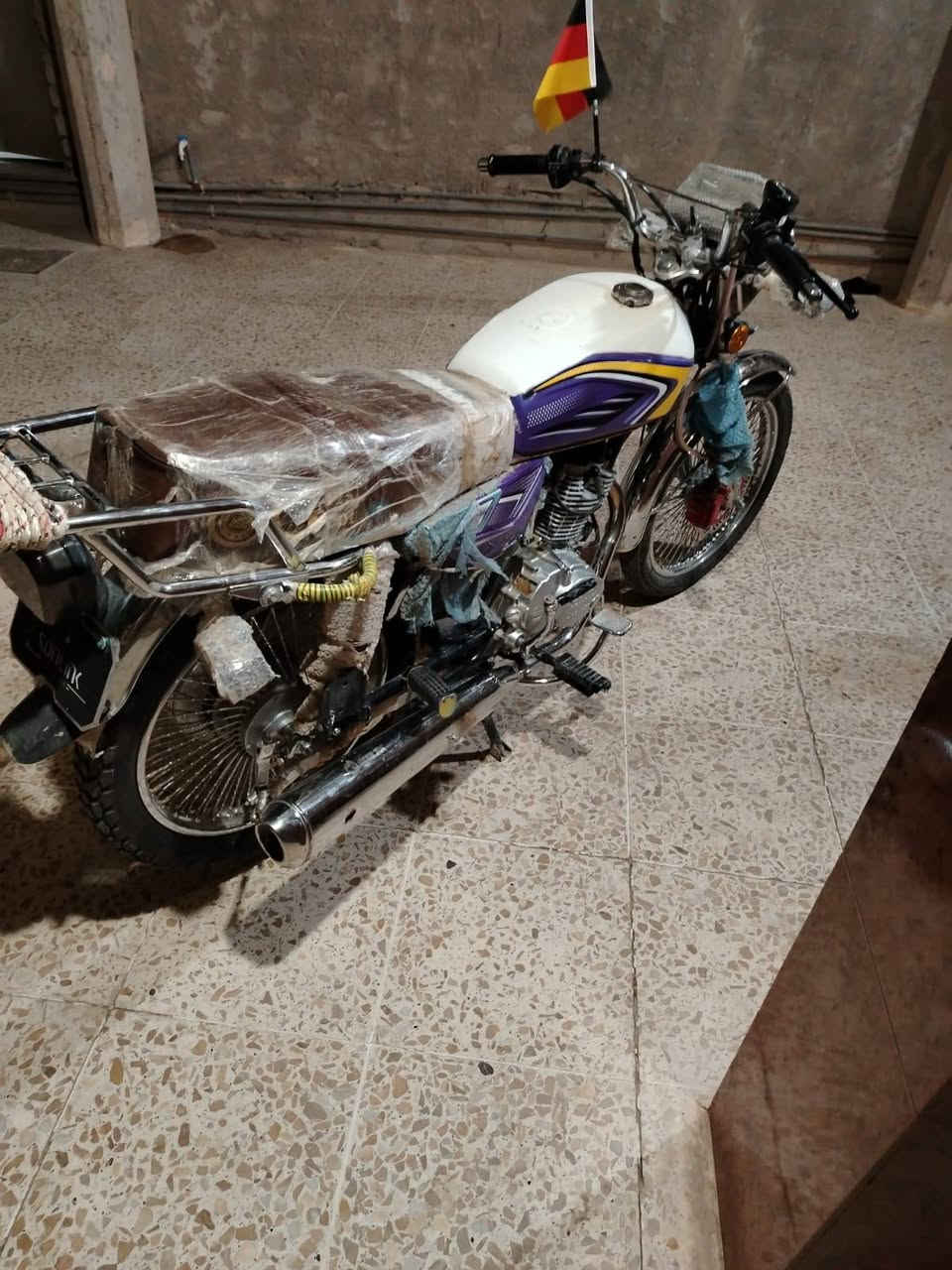 السلام عليكم
للبيع ماطور تايكر 25 محرك شرط اسبانه ممدود عليه السعر 700وبي مجال 
الاتصال عل رقم ***********
