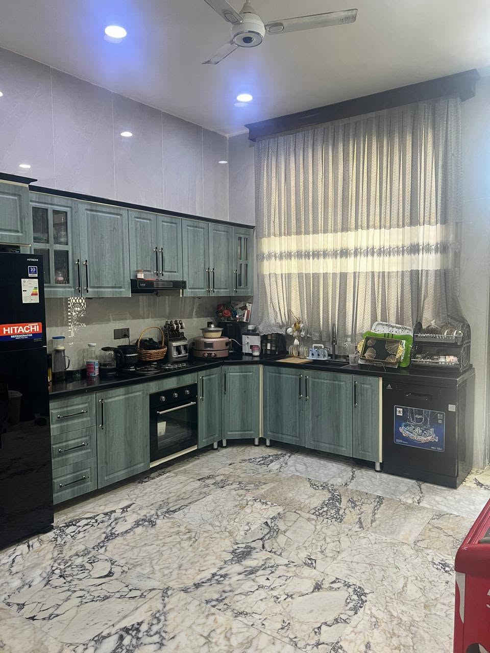 سلام عليكم بيت للبيع المكان جسر ديالى الجديد منطقه الكرغوليه مقابيل مذخر الأدويه مساحة البيت 280متر البيت يباع معا الأثاث كامل البيت بناء حديث وشغل درجه أولى طابو زراعي قرار 25تحويل بسم المشتري بل محكمه الاتصال ***********ابو علي
