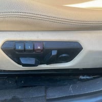 للبيع BMW 330i2017 رقم بغداد باسمي وارد امريكي تقريرها غرق بسيط وبيها ...