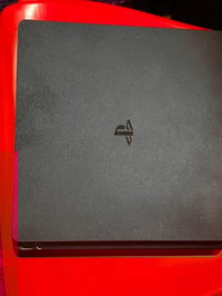 بلي 4 • ١ تيرا • شبه جديد