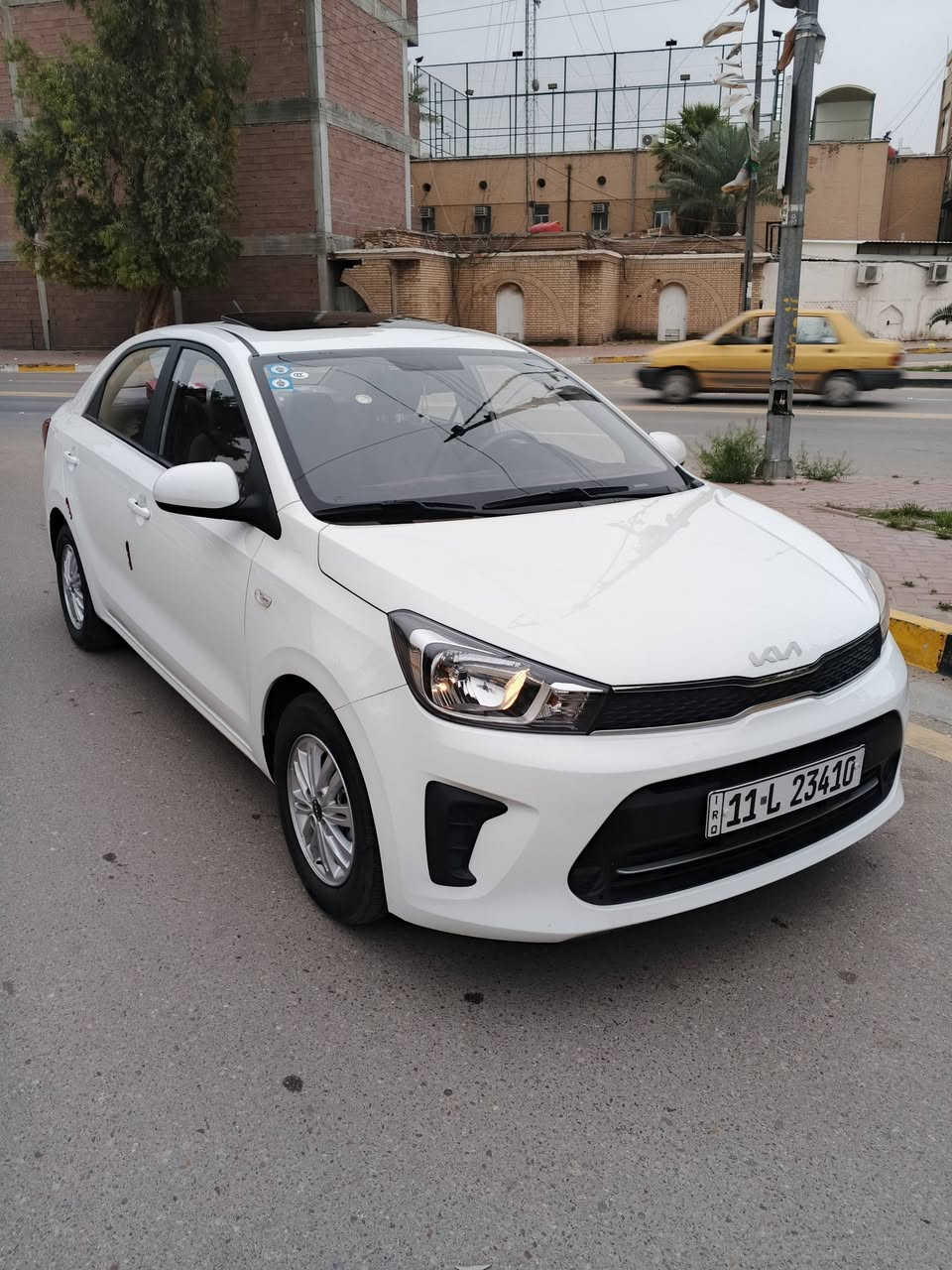 السلام عليكم كيه بيكاس خليجي موديل 2023 ماشيه 18km سويجين مال شركه اسبير منازل 
فتحه سقف شاشه كامرة 
مكينه وكير وتبريد مكفولات برغي ممفتوح بيهن 
بااسمي تحويل مباشر مابيه اي نقص جديده السيارة 
عارضه ب115 مكاني بغداد الأعظمية رقمي ***********
