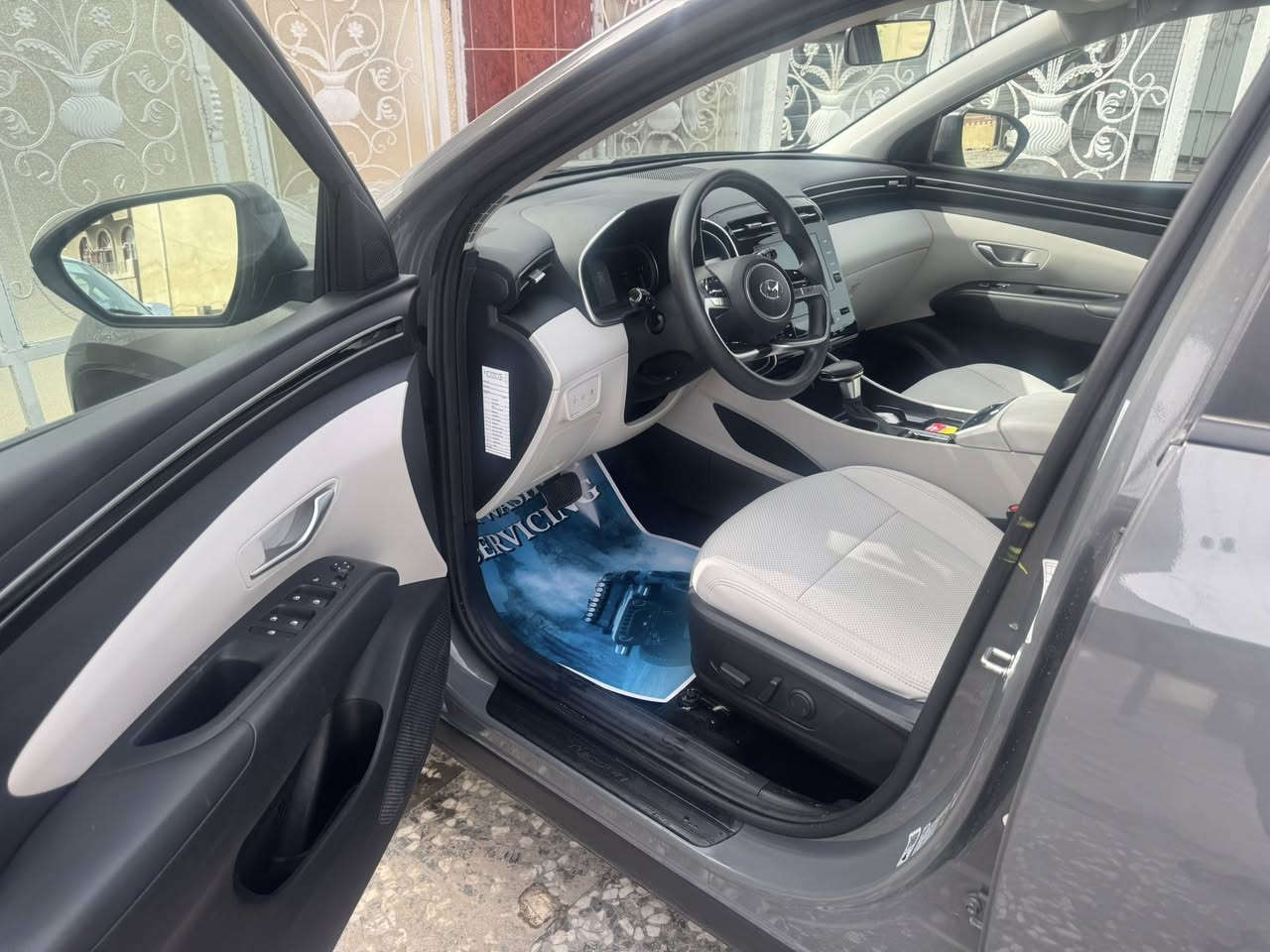 ياالله السلام عليكم البيع توسان موديل 24 دخول جديد مواصفات بصمه كشنات جلدً جنطه كهرباء ويل كب بصمه ترحيل لادار امامي خلفي داخل بيجي كشنات كهرباء ماشيه 36 الف الحادث جاملغ تبديل أرباك استيرن راجع سستم علما ان السياره بيه قطعتين من امريكا كلير صوره حادث مرافقه بل منشورالسياره بدون رقم مكان السياره بغداد السعر   180 ورقه وبيه مجال بسيط الاتصال ع هذا الرقم ***********
